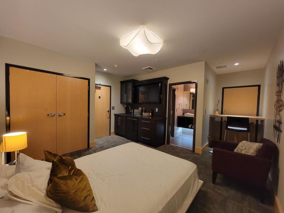Suites At 118 Bloomington Ngoại thất bức ảnh